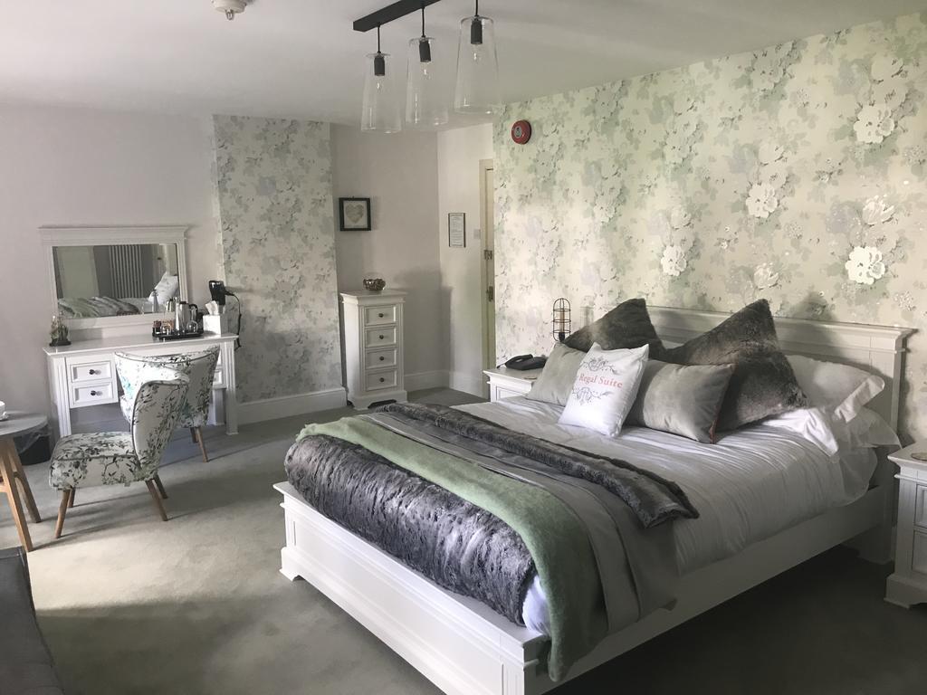 ברידג'נד The Great House Hotel מראה חיצוני תמונה